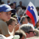 Dva praznika, vsak na svoji strani