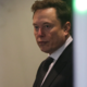 Musk na poti do 1 bilijona dolarjev: bogatejši od večine držav sveta