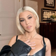 Kourtney Kardashian je z novo frizuro neprepoznavna