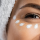 Krema za oči: nujnost ali marketinški trik?