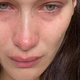 V modricah in obližih: Bella Hadid šokirala s fotografijami