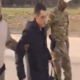 Kljub vojni izmenjali zapornike: nekdanji marinec že v ZDA