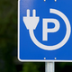 Z novimi subvencijami podjetja množično na električna vozila