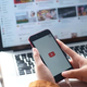 Po padcu TikToka: Vlada prepovedala še dostop do YouTuba