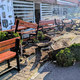 Ljubljana: Policistka med nočnim lovom z avtom na teraso