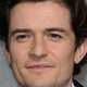 Nezaslišano! Orlando Bloom najel osebje, da mu drži tole ...