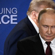 Melania Putinu napisala osebno pismo, izročil mu ga je Trump