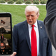 Klofuta za Trumpa takoj po prihodu na Otok: Poglejte, kaj so mu ušpičili Britanci