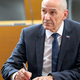 Ugibanja pred prvo sejo vlade: Mahnič na vrh Sove, Kangler k Matozu?