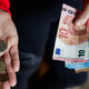 Tako se bo zakompliciralo, če denarja ne boste pravočasno prestavili